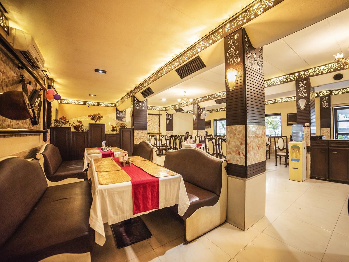 Fabhotel Santoor Geeta Bhawan Square Ιντόρ Εξωτερικό φωτογραφία